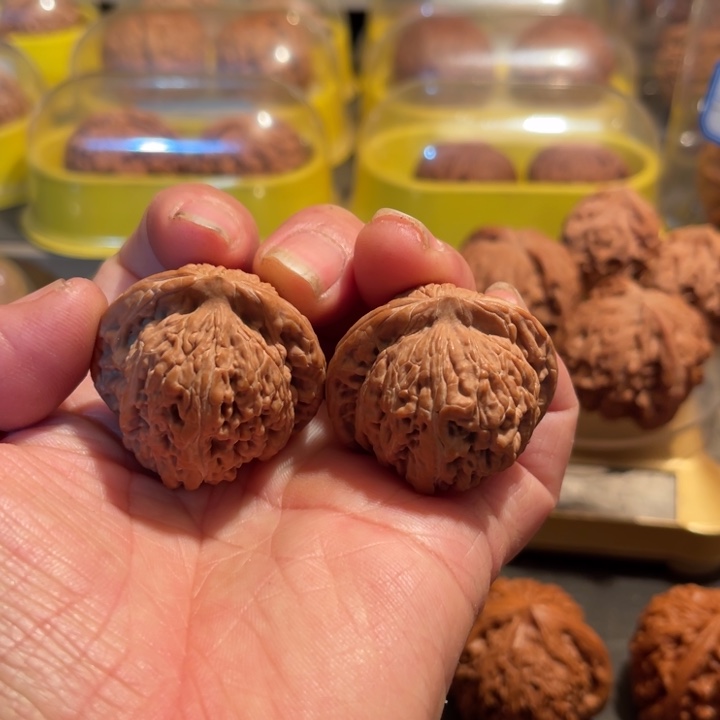 文玩核桃把件全品南疆石36