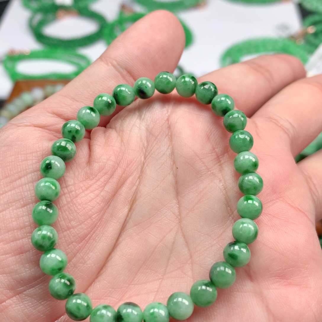 翡翠手链未镶嵌翡翠