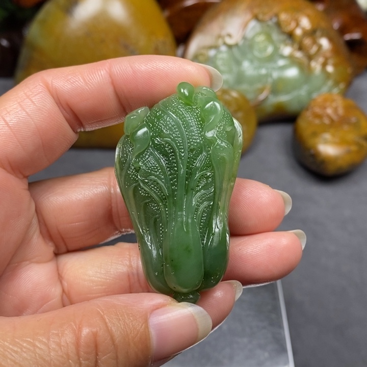 和田玉未镶嵌把件