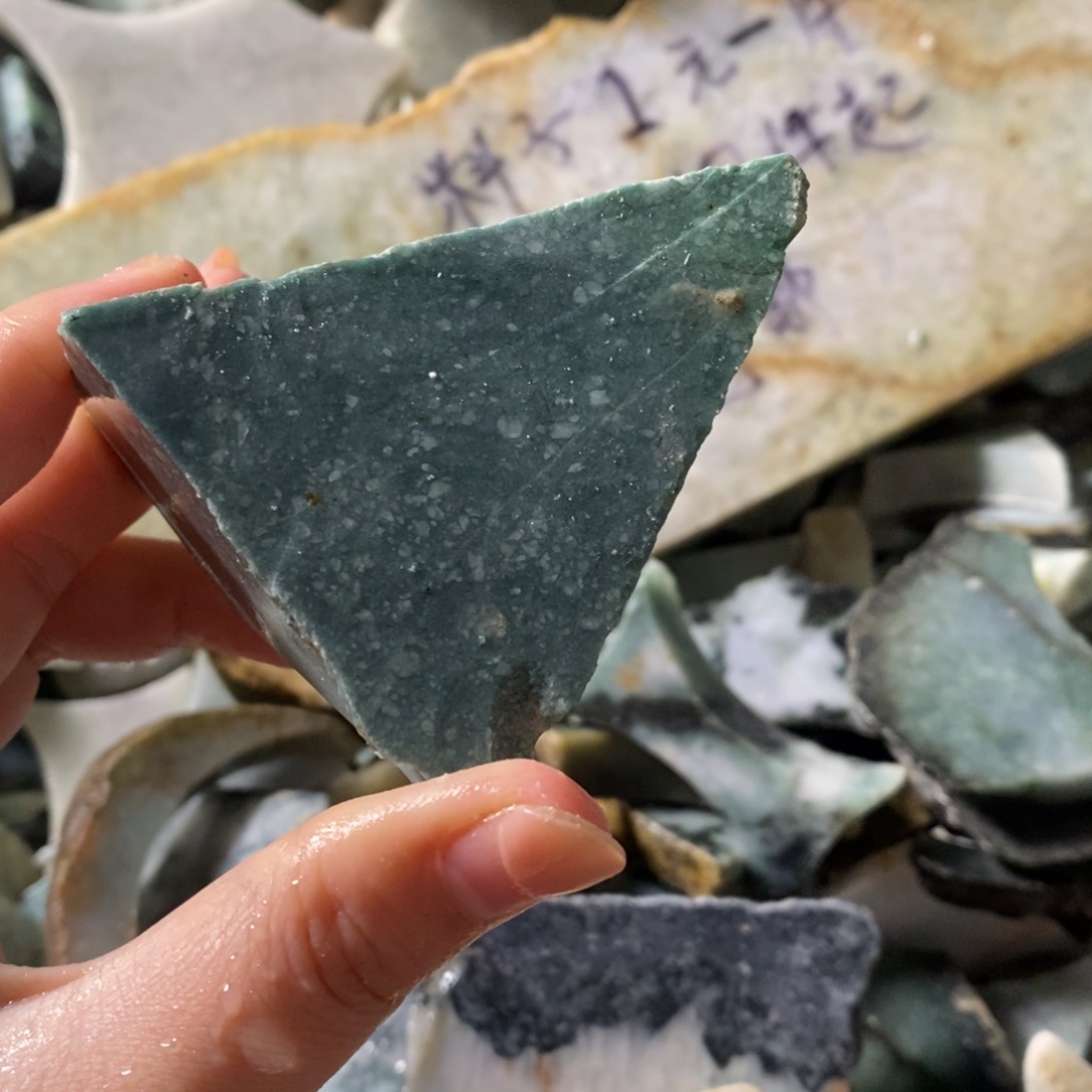 颈饰未镶嵌翡翠天然翡翠