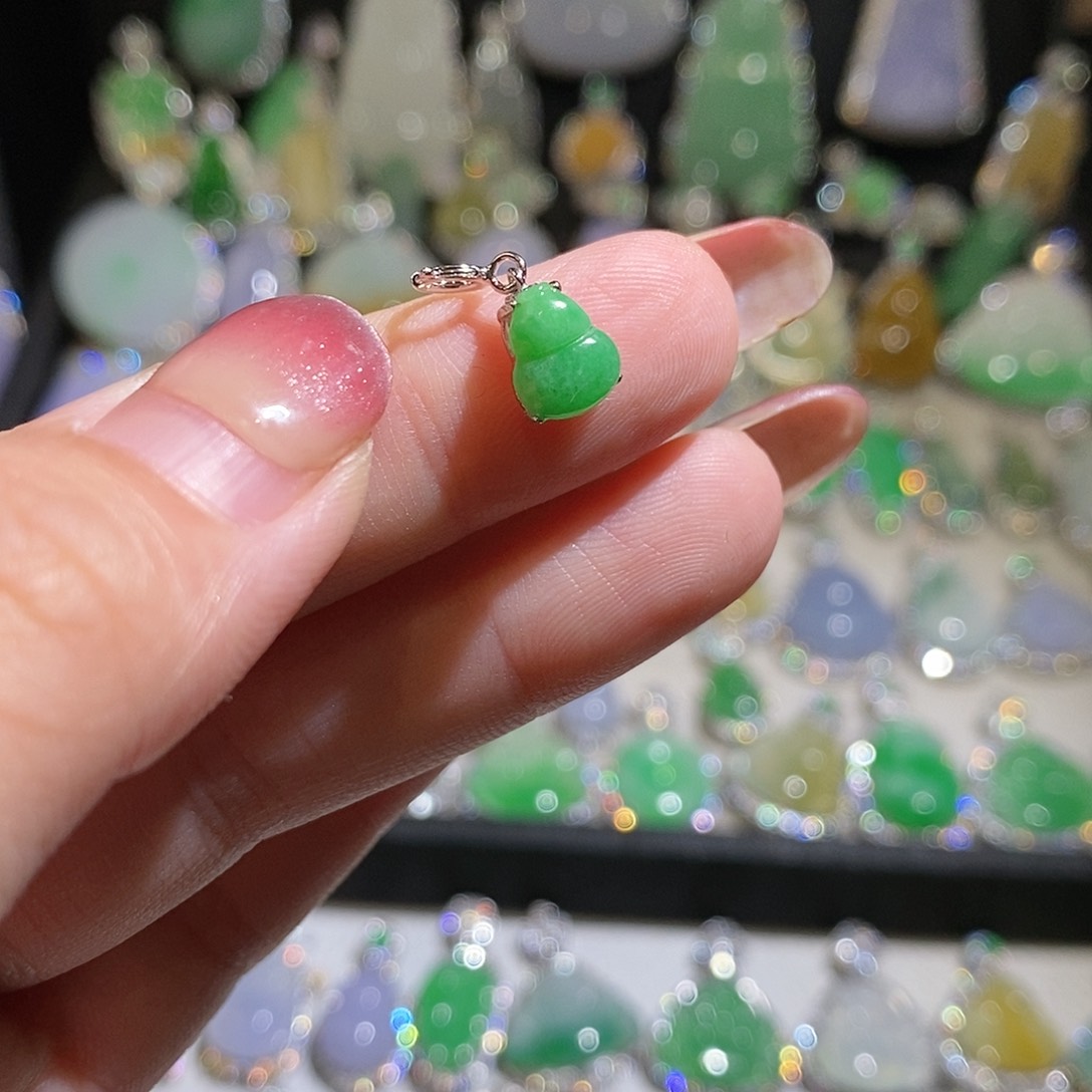 翡翠银S925镶嵌颈饰天然翡翠