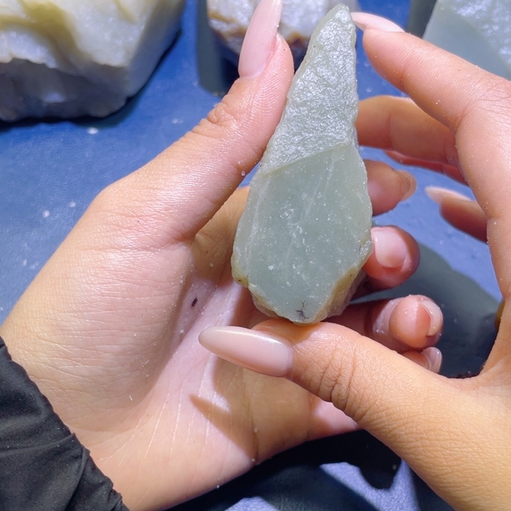 和田玉未镶嵌珠宝半成品