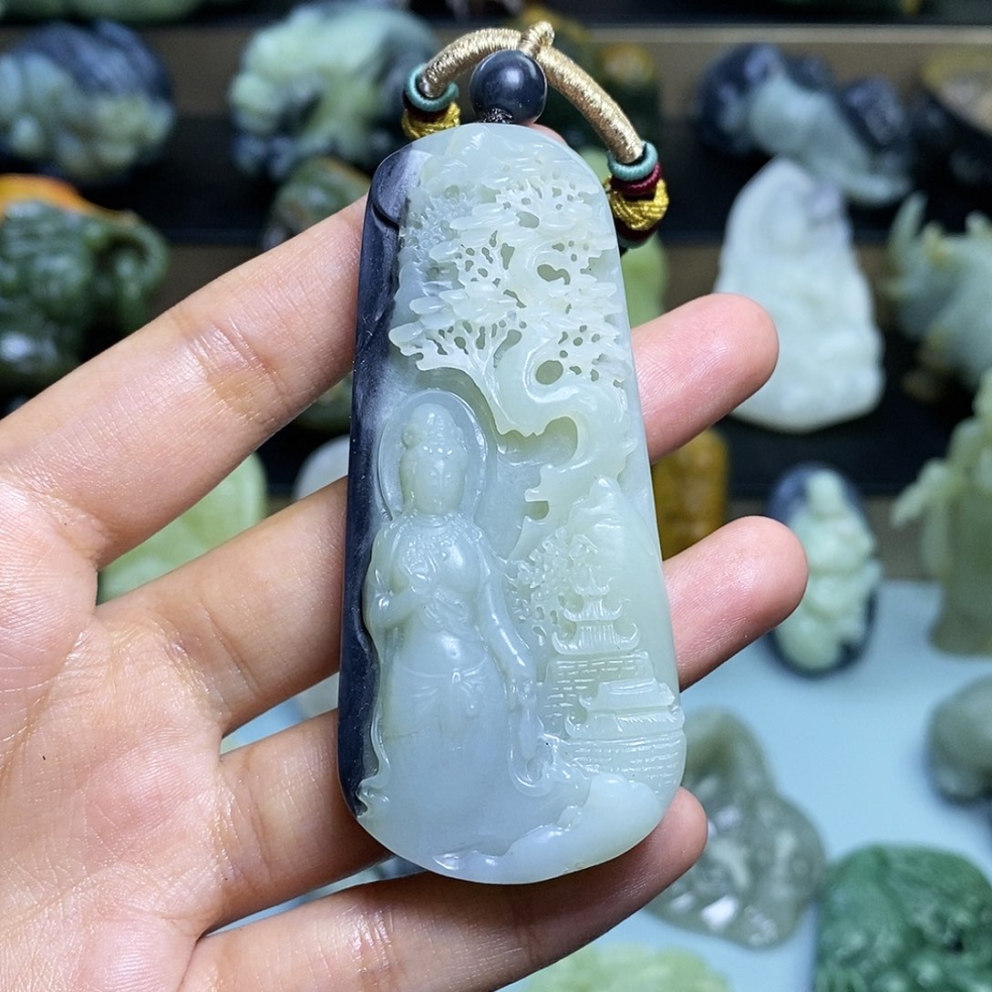 颈饰未镶嵌和田玉傅*瘦