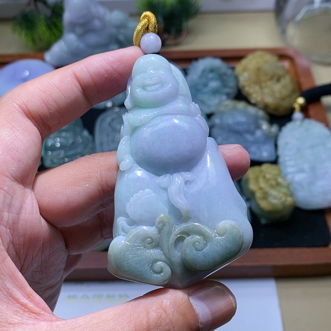 【闪购商品】翡翠颈饰未镶嵌佛