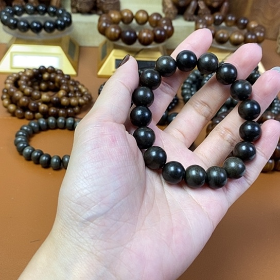 老山檀香阴沉1.2手串