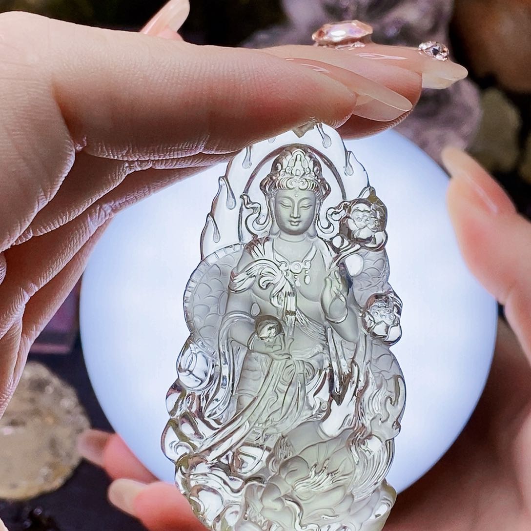 未镶嵌颈饰水晶鹤**✨吊墜