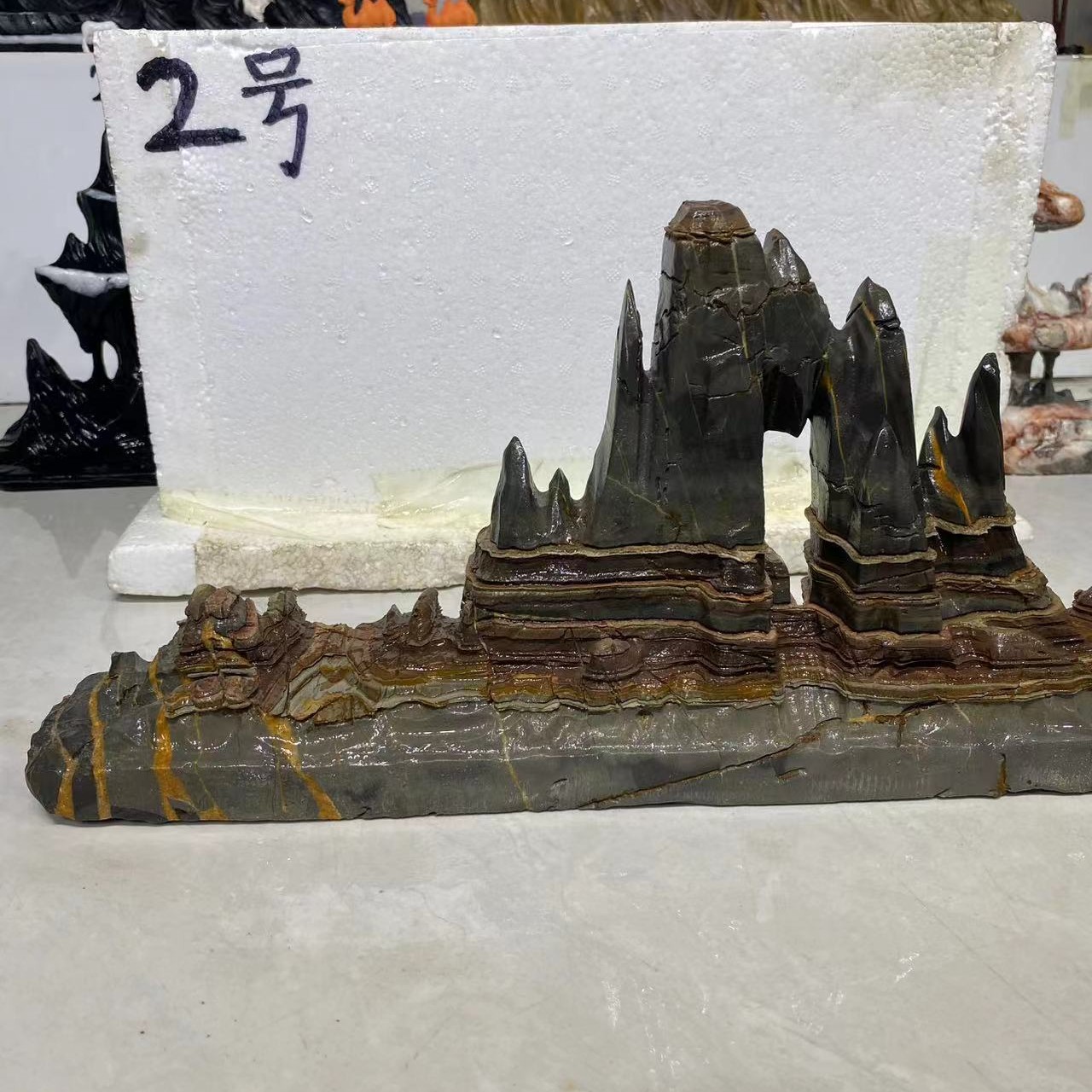 灵璧石山峰摆件玉化