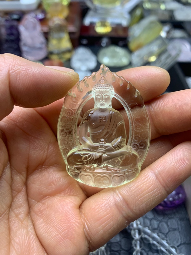 黄水晶精雕颈饰未镶嵌