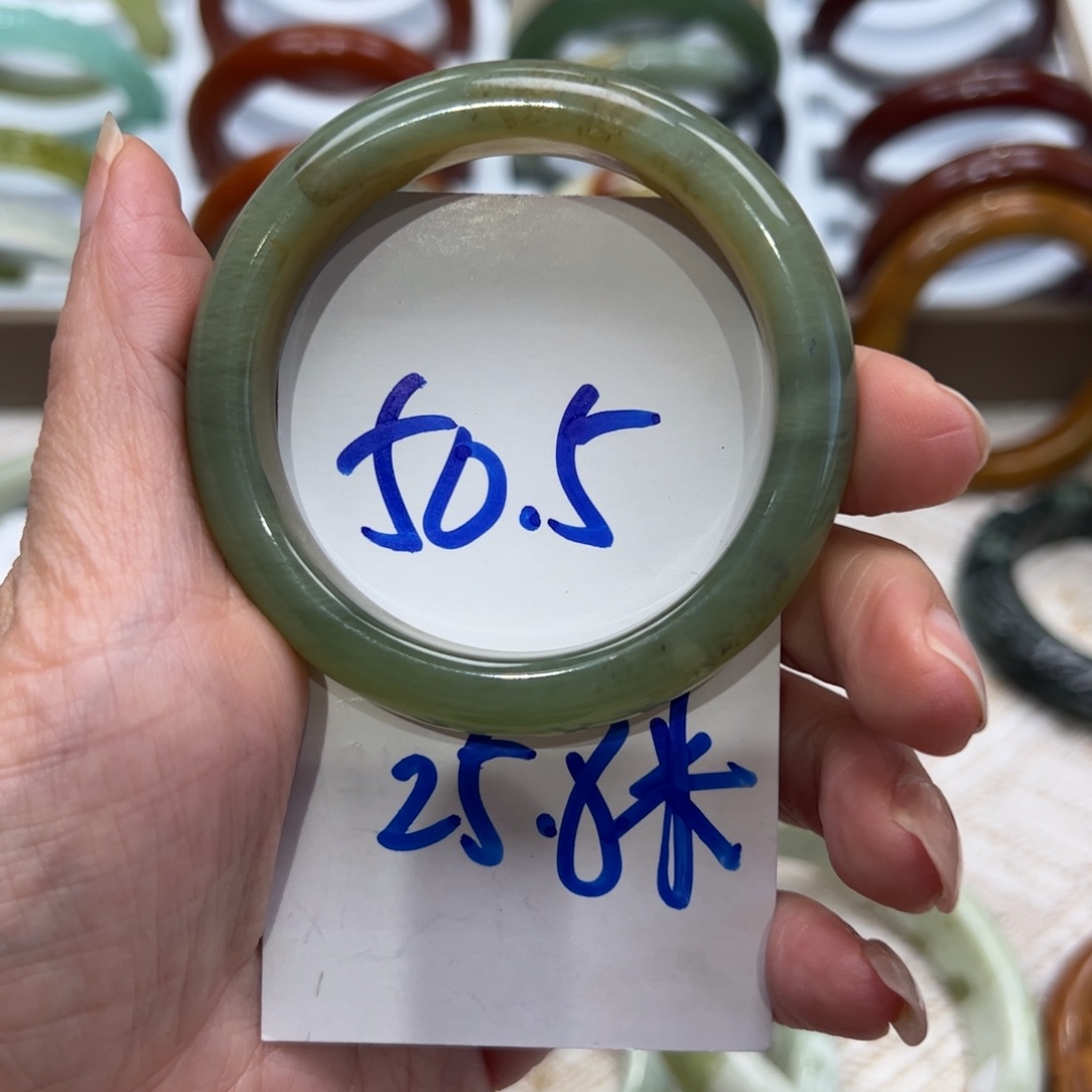 s***.蛇纹石玉未镶嵌手镯