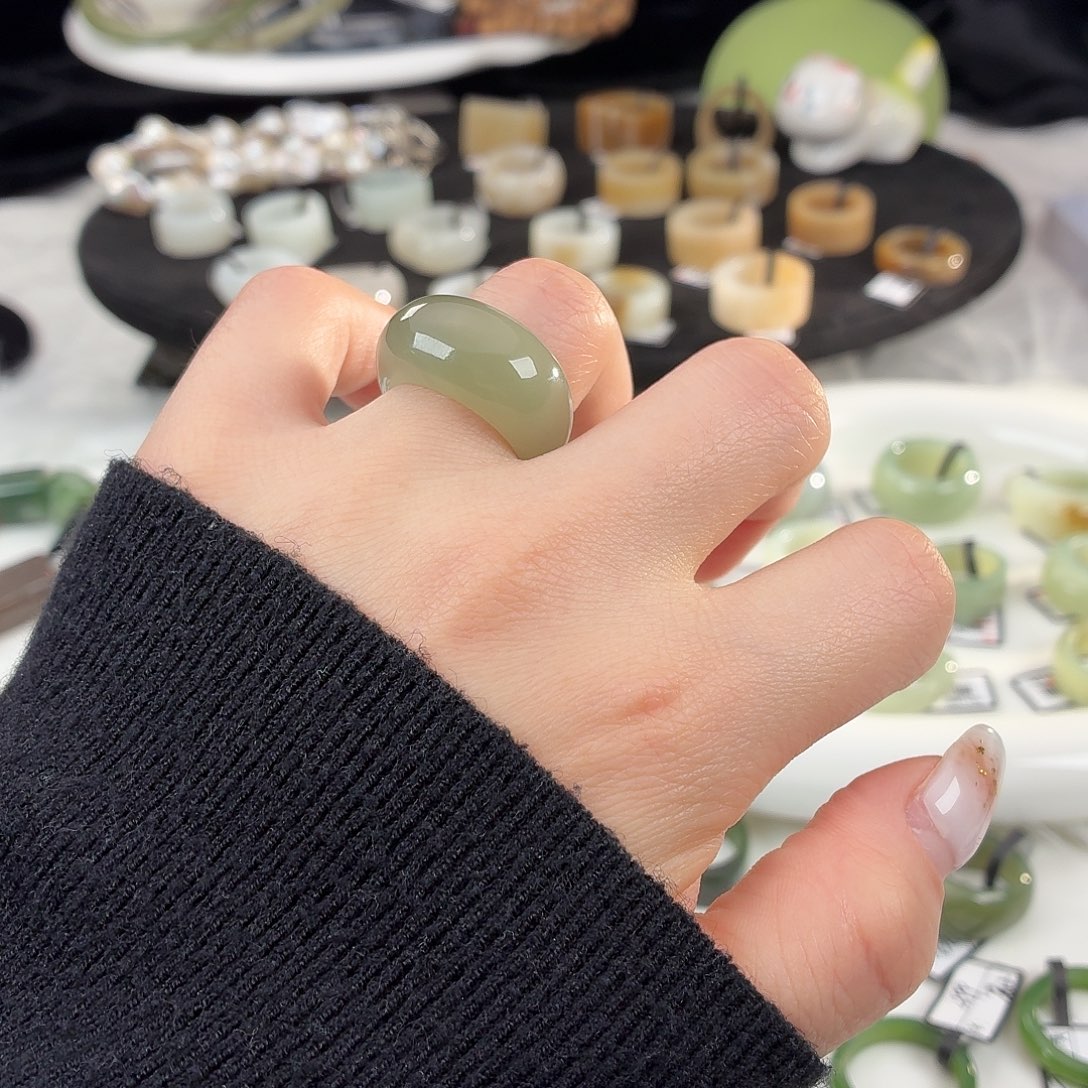 和田玉（糖玉）未镶嵌戒指S19冰湖水馒头17.3