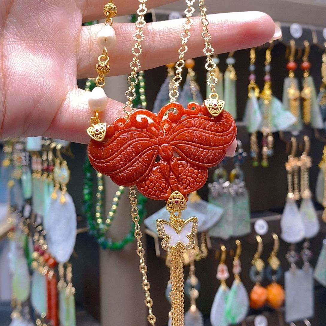 未镶嵌翡翠耳饰翡翠