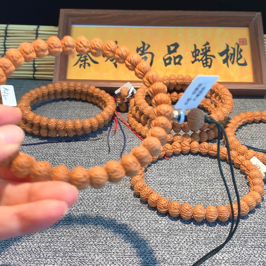 K***歌吊坠文玩核桃大11尺寸手持