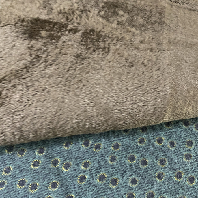 各种服饰面料辅料红色花