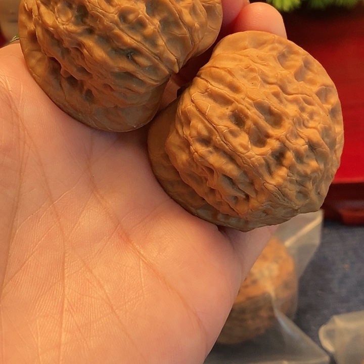 【闪购商品】文玩核桃吊坠灰*红子男