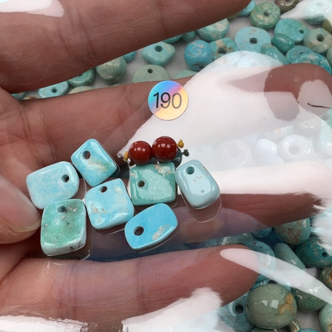 南红玛瑙未镶嵌珠宝奇石