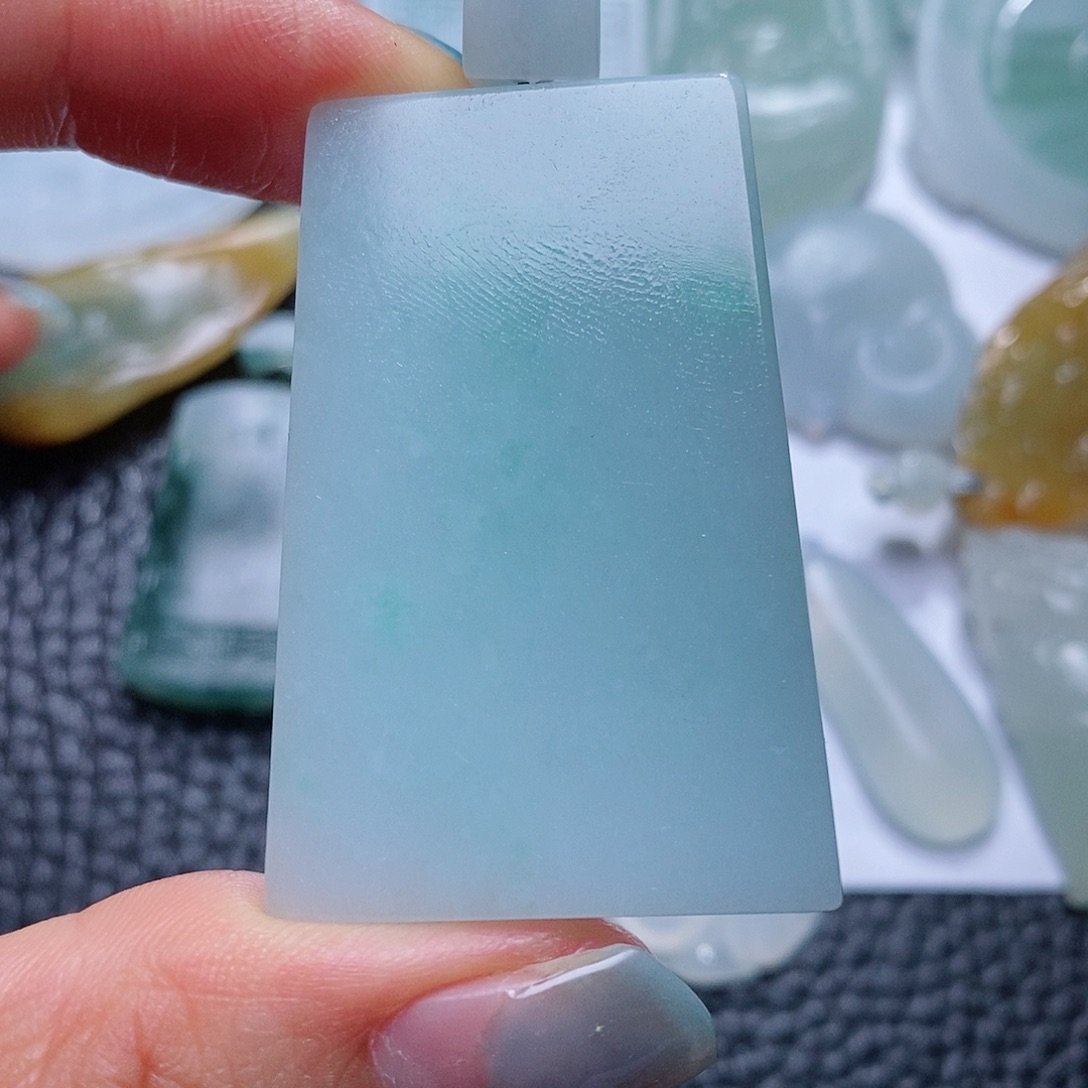 定制翡翠未镶嵌毛货付款后确认抛光