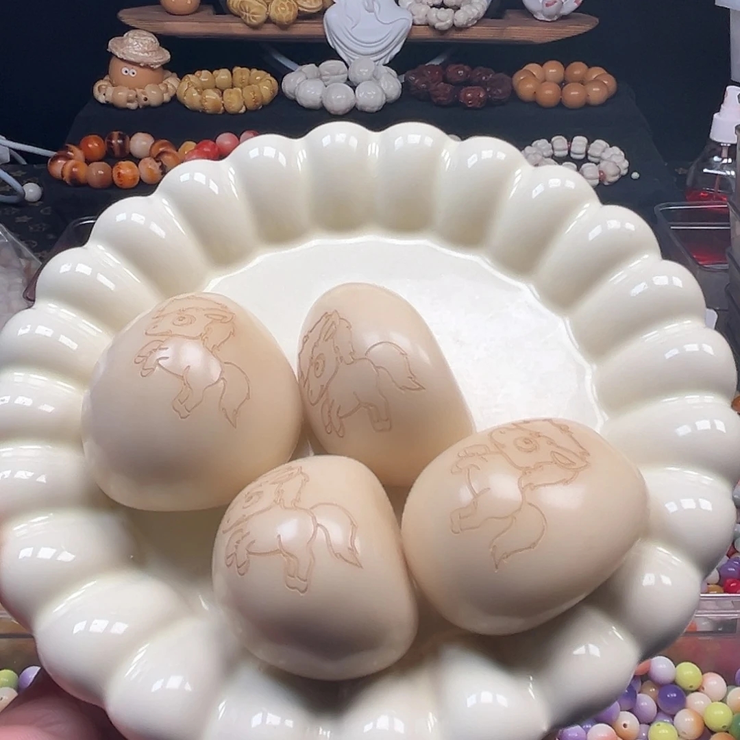 象牙果马上发财手把件形状各异随机发一颗