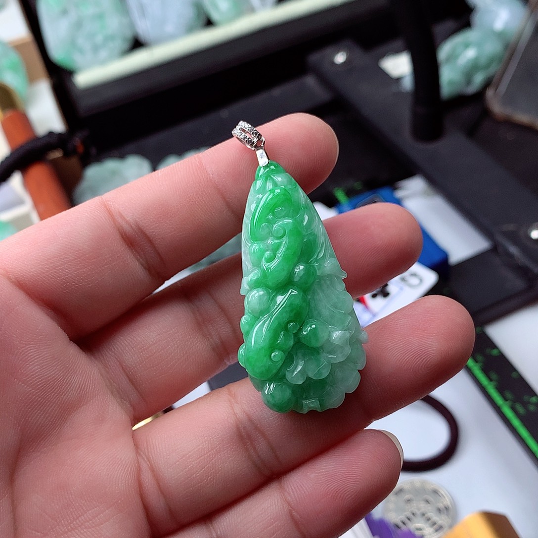 翡翠未镶嵌吊坠(不含链)