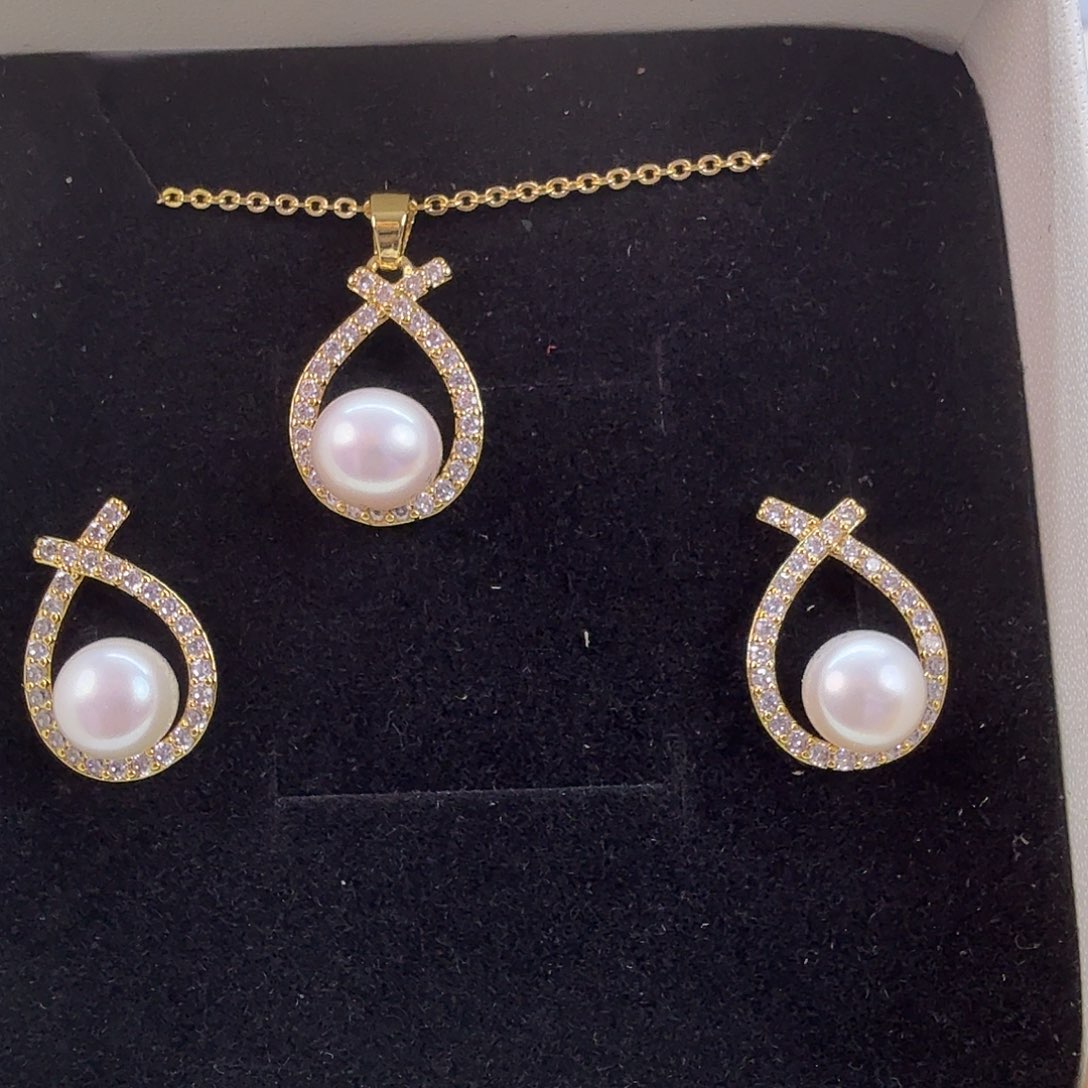 未镶嵌淡水珍珠耳饰