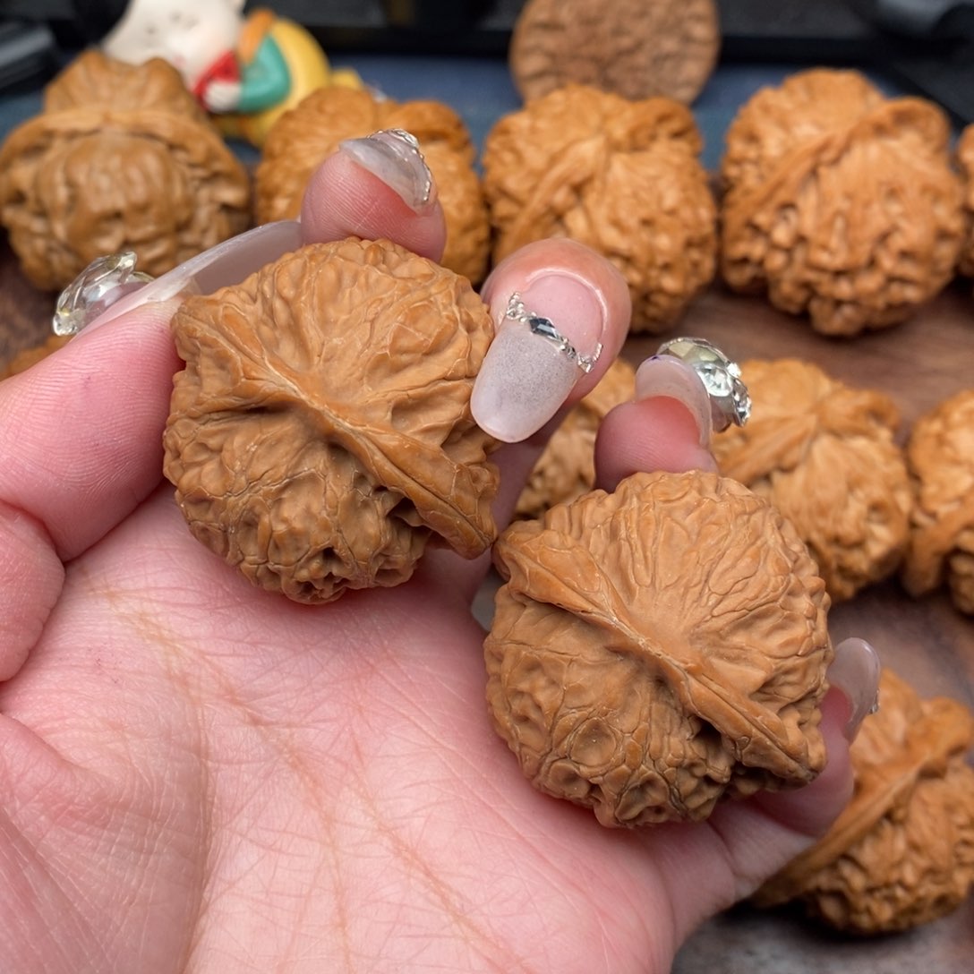 文玩核桃把件全品矮桩肉宫灯40