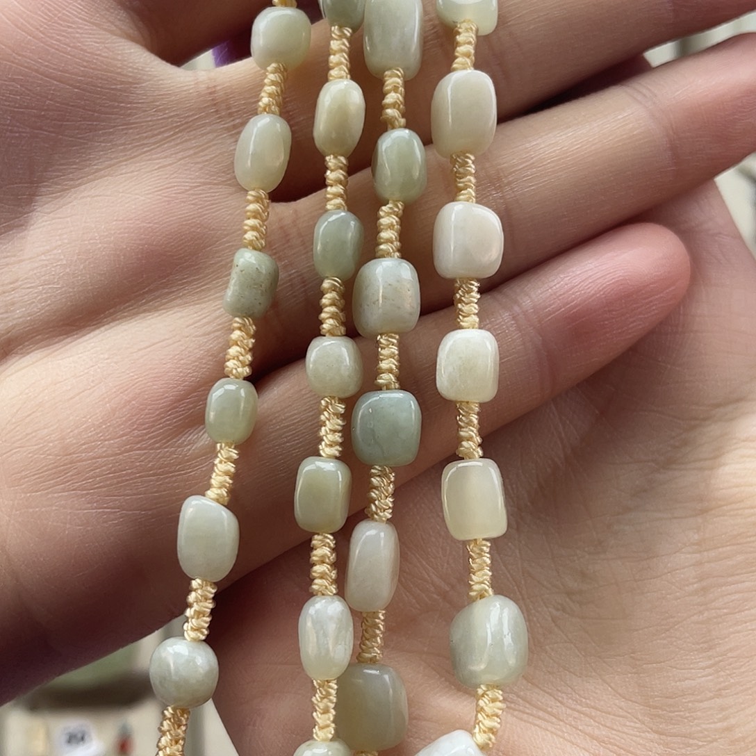 一***y和田玉未镶嵌颈饰