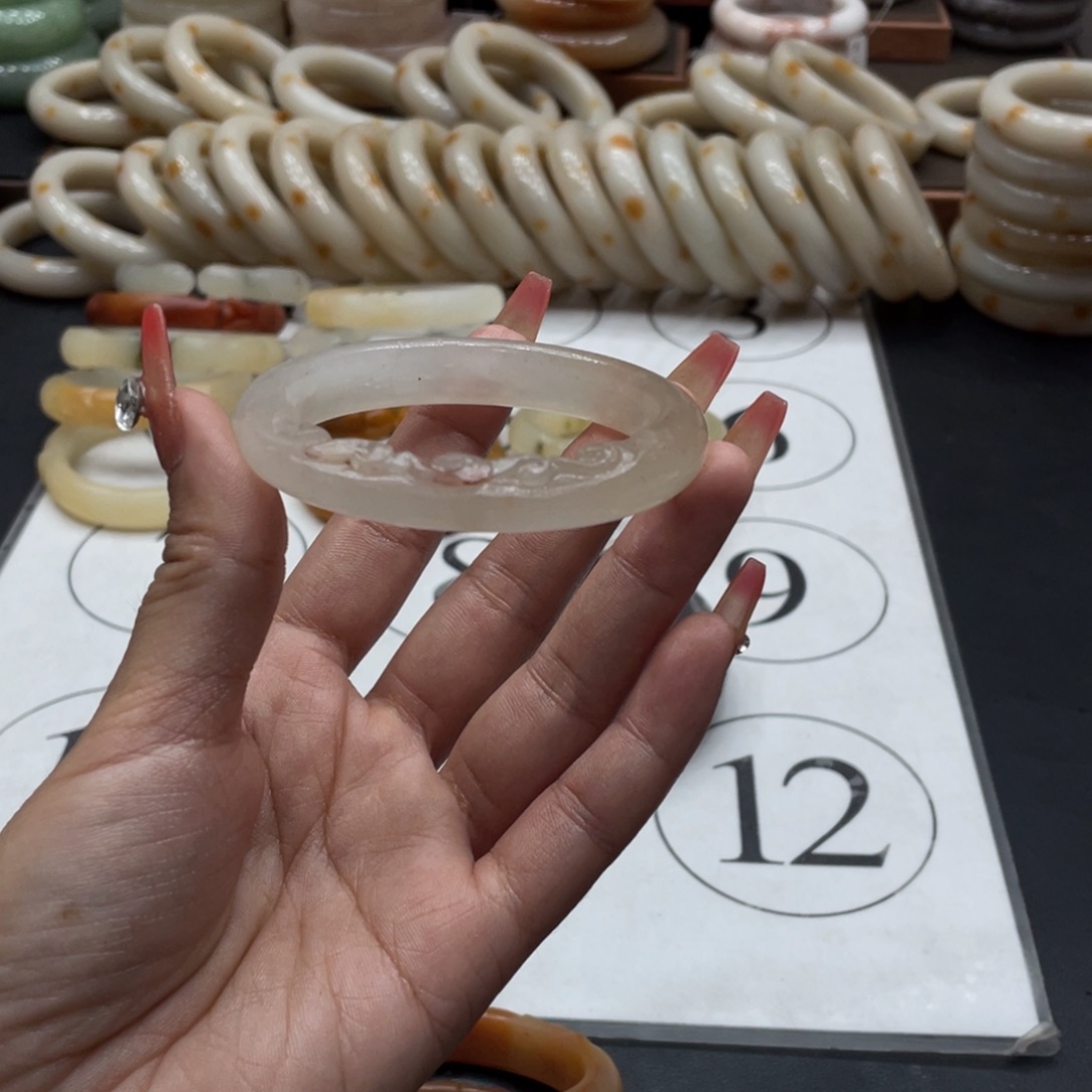 石英质玉手镯未镶嵌注****美