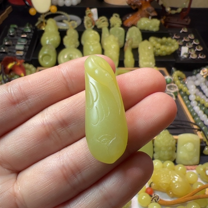 和田玉（黄玉）颈饰未镶嵌
