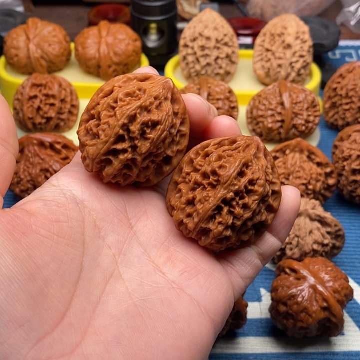 文玩核桃把件大花