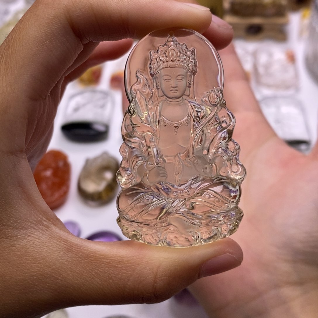 未镶嵌颈饰水晶心*定制