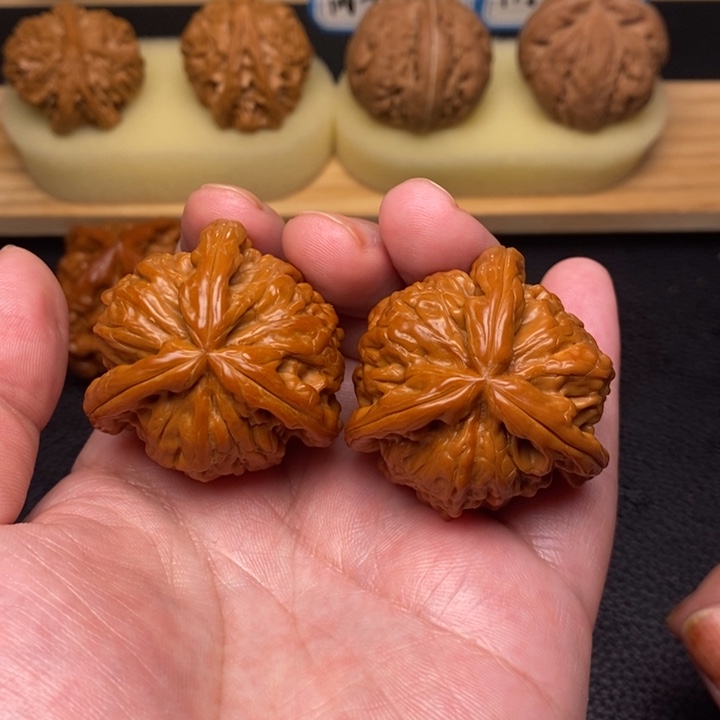 把件文玩核桃花****媒工艺三棱