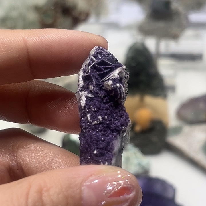 石材内蒙紫色蜡烛水晶