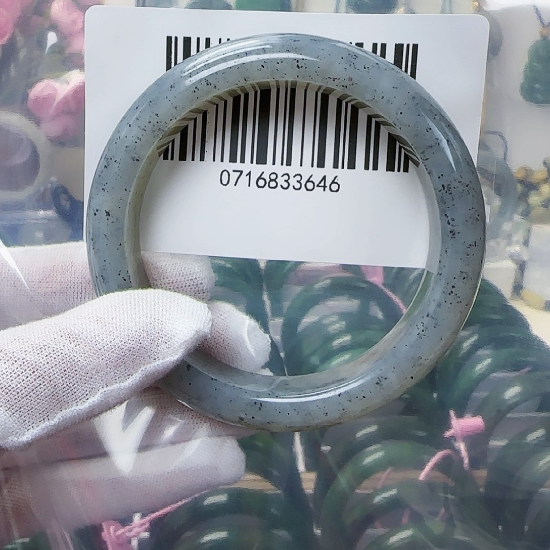 和田玉未镶嵌手镯59