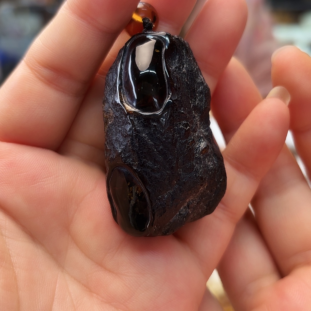 爽***歪琥珀未镶嵌裸石大