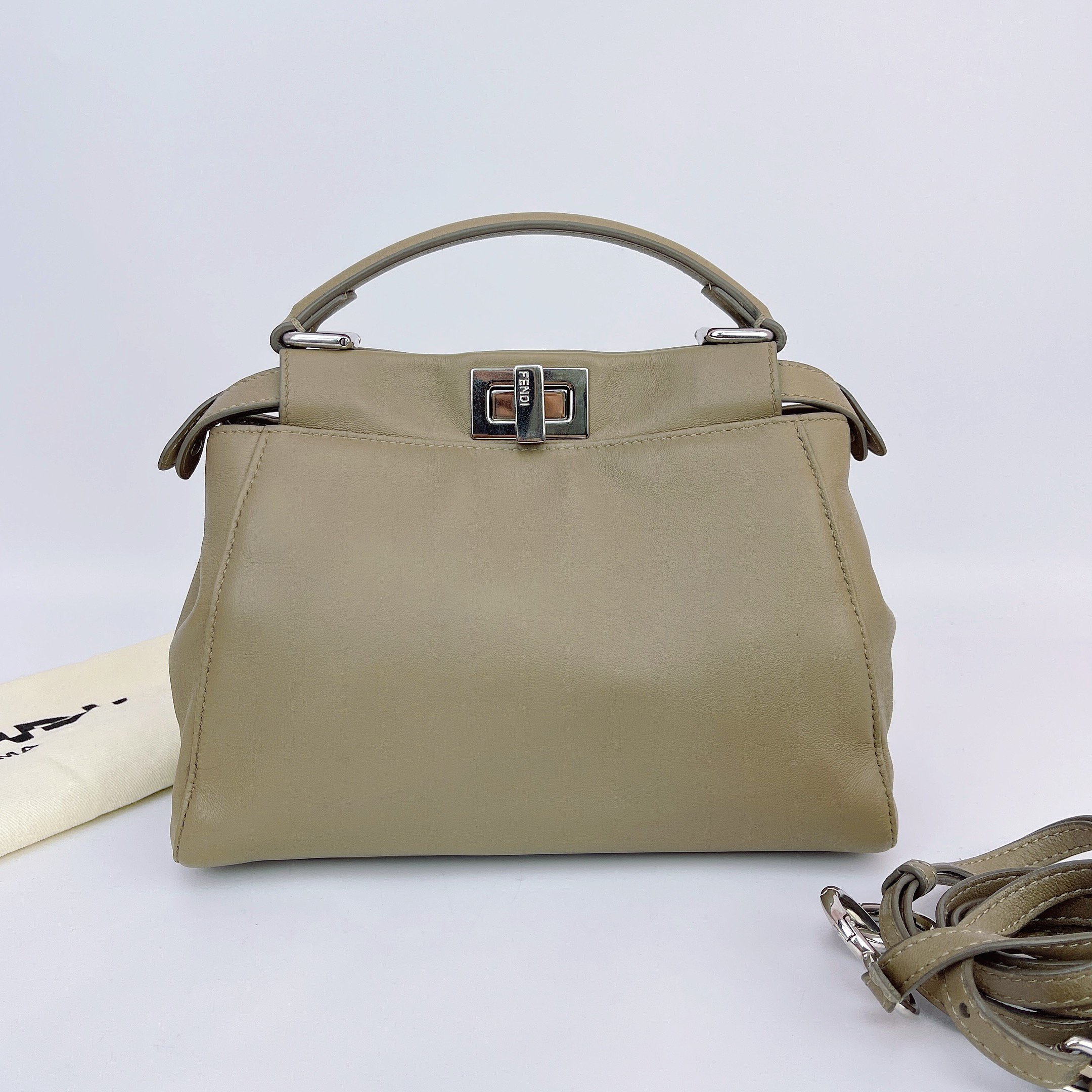 95新 FENDI/芬迪 芬迪手提单肩包25 k857