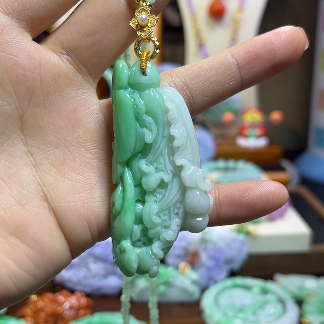 翡翠未镶嵌颈饰天然翡翠