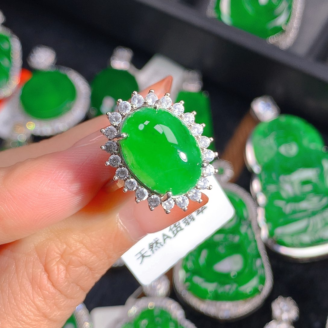 翡翠吊坠(不含链)未镶嵌