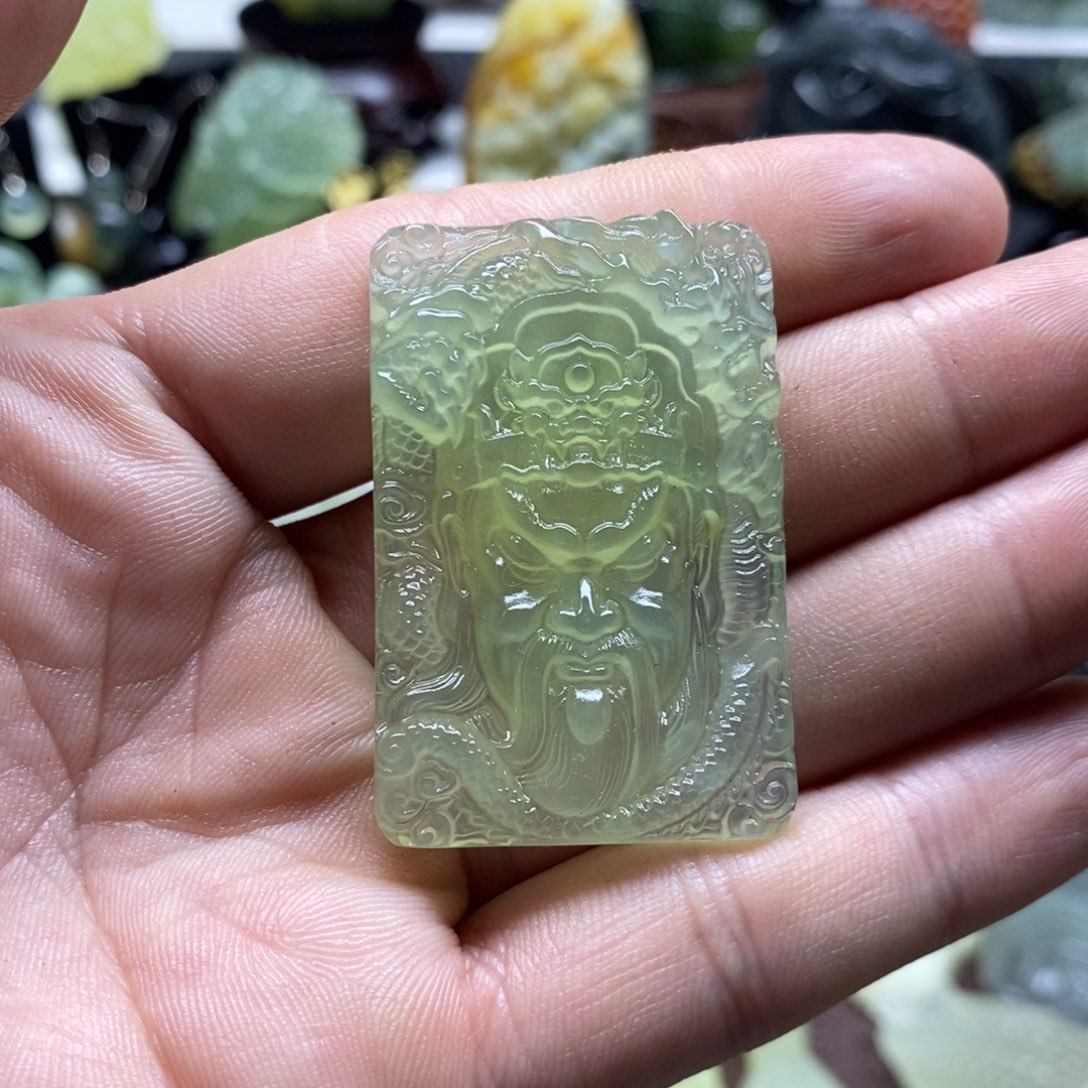 岫玉关羽吊坠未镶嵌摄**峰