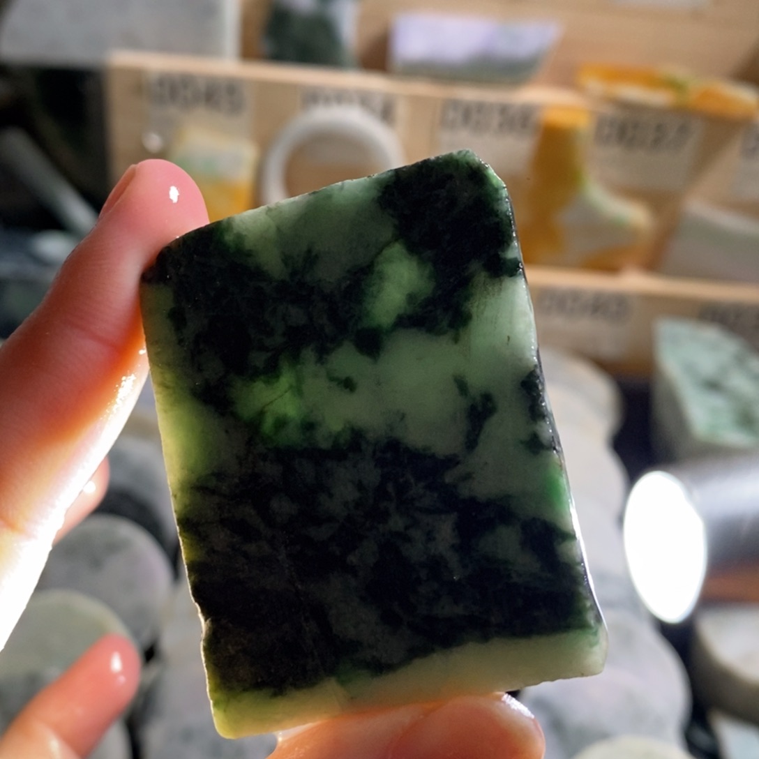 颈饰未镶嵌翡翠天然翡翠