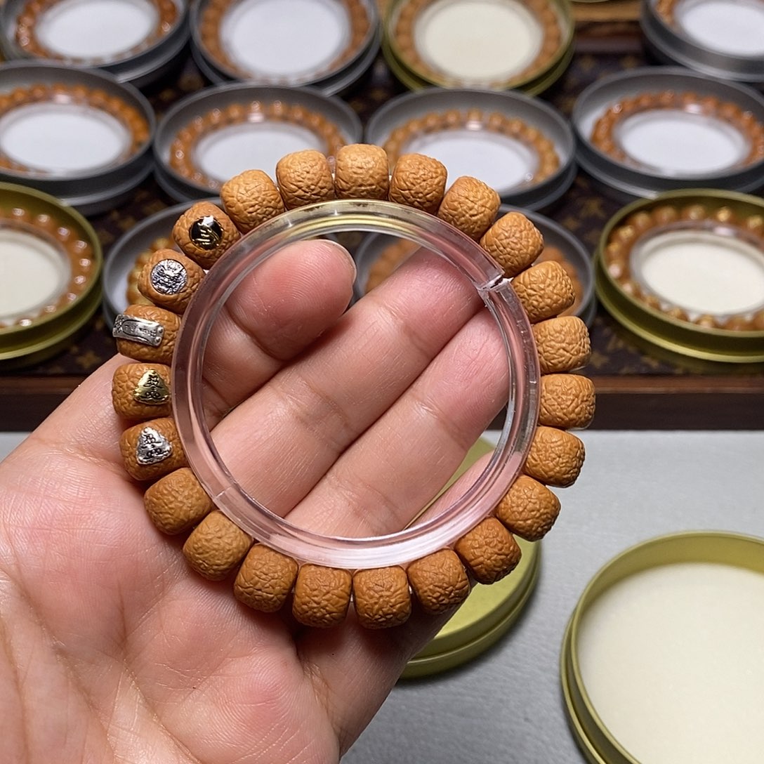 猴头核桃手串17号蛇鳞满天星五标10左右