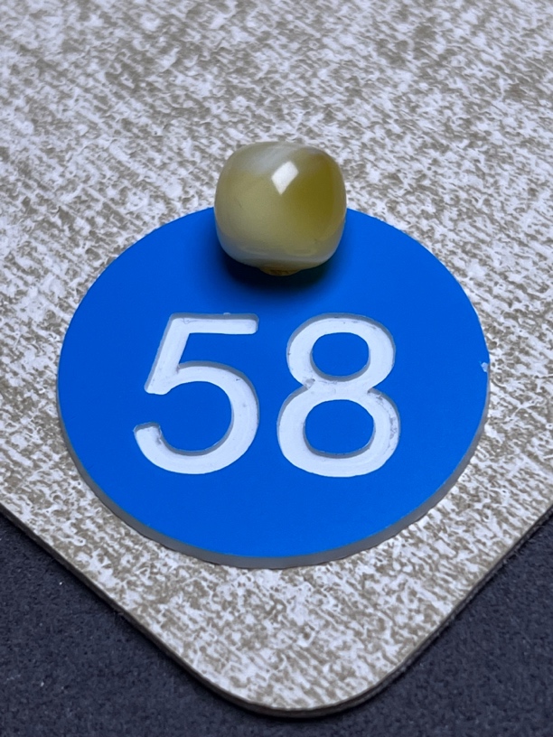 天然原矿蜜蜡金白溶洞老型 尺寸10.7mm 微花粉