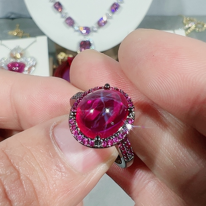 红宝石颈饰未镶嵌