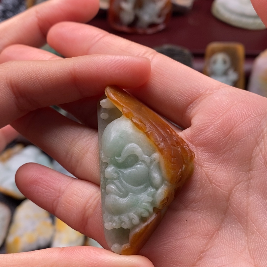 大***背定制翡翠未镶嵌天然缅料a货翡翠