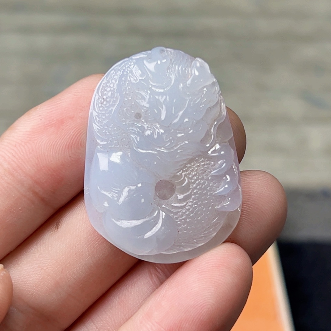 定制翡翠未镶嵌龙牌