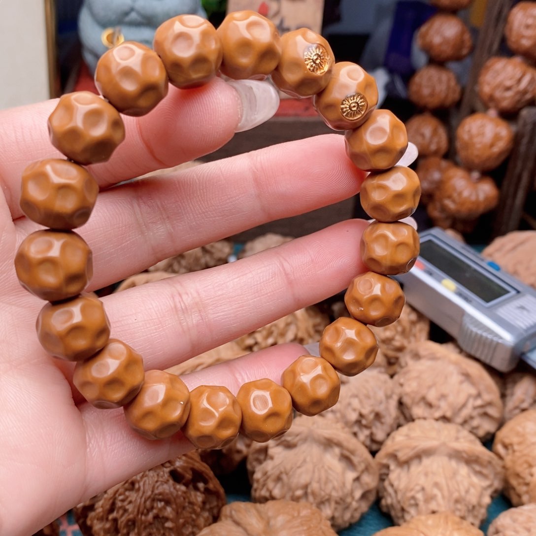 文玩核桃把件手串