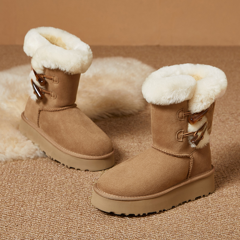 皮毛一体雪地靴女2025冬新款中筒靴牛角扣厚底加厚加绒毛毛靴真皮
