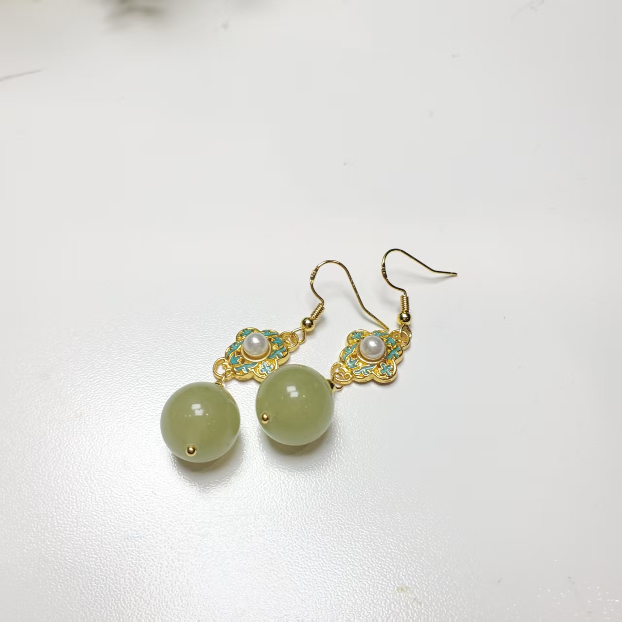 V70【赵小姐】时尚和田玉925耳坠多样发其一