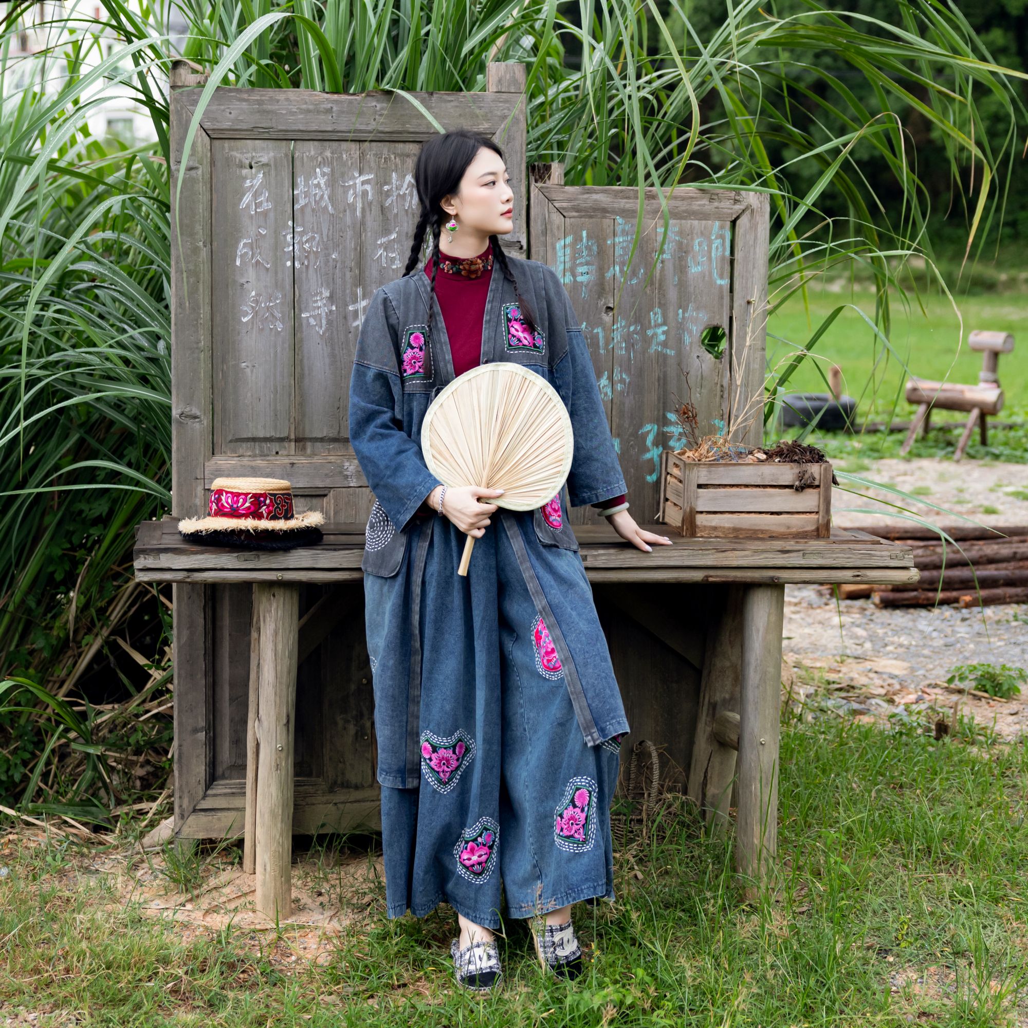 【锦歌】民族风刺绣松紧高腰女款秋冬阔腿牛仔裤复古宽松裤子阔腿裤