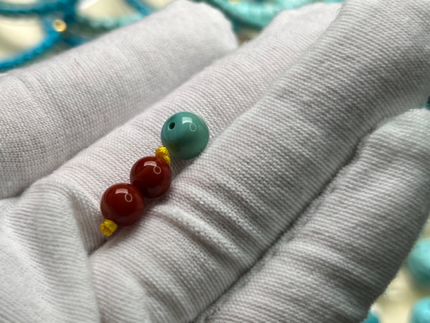 天然原矿南红珠子