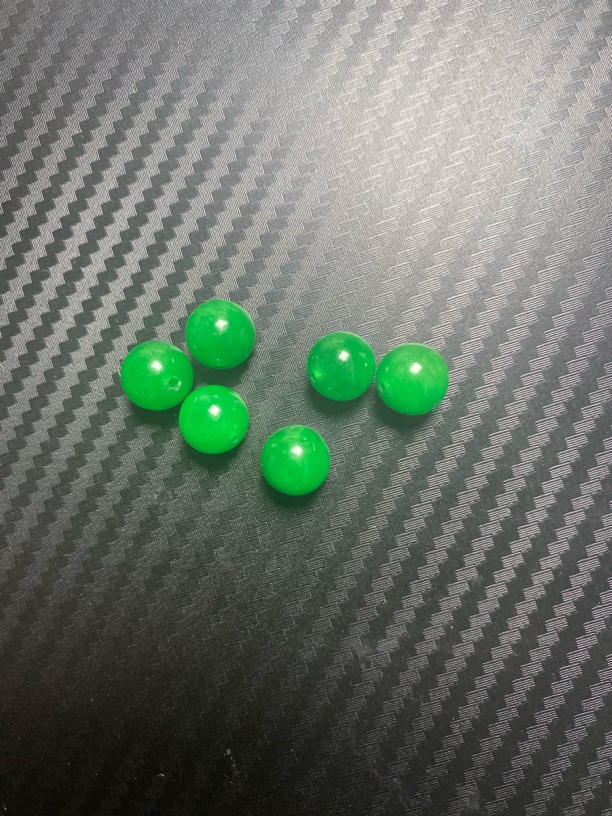 翡翠美人项链：满绿卡11+散珠单珠一颗，多样性发货翡翠散珠