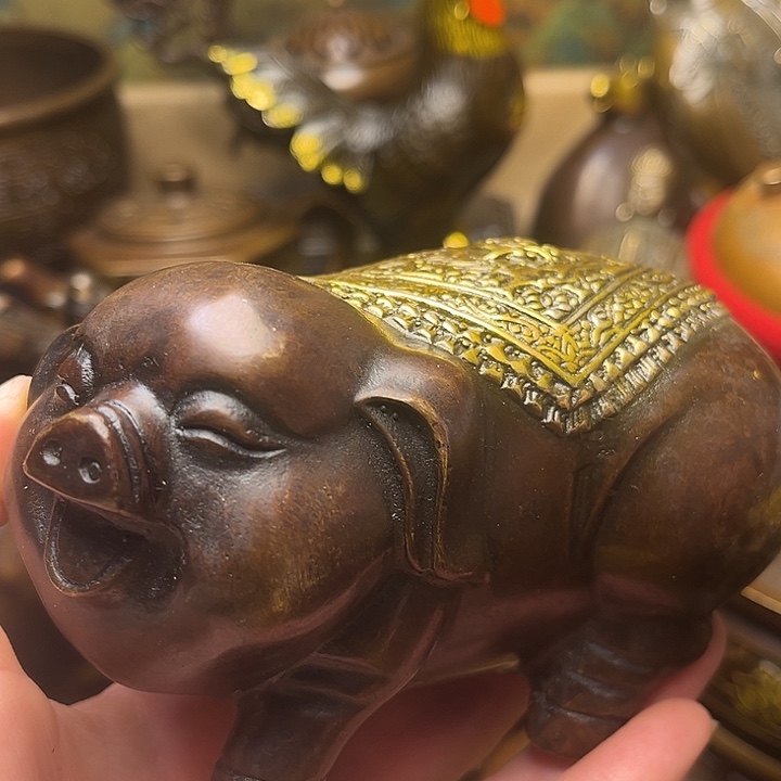 精美铜器批发档口